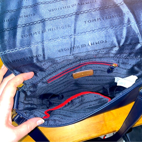 Navy Blue Tommy Hilfiger Crossbody Purse - Picture 2 of 2